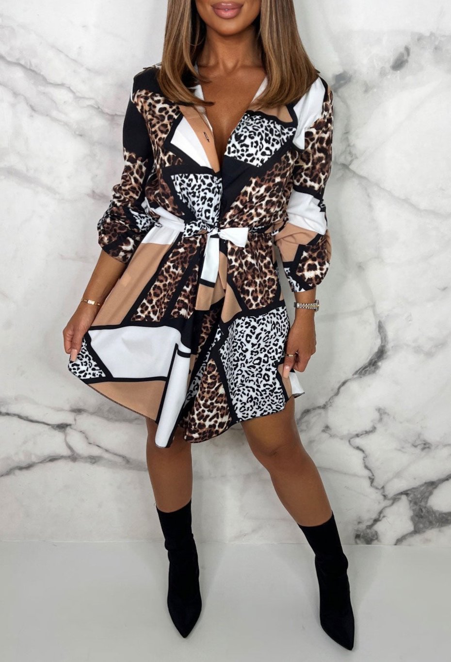 Christel | Flirty overhemdjurk met dierenprint